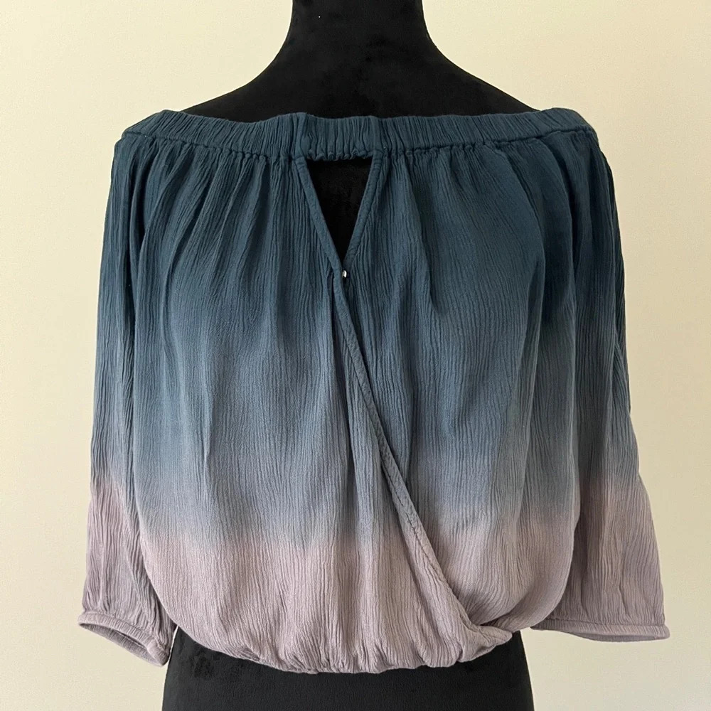 Guess Blue Purple Ombré Off Shoulder Blouse Women’s Size M
